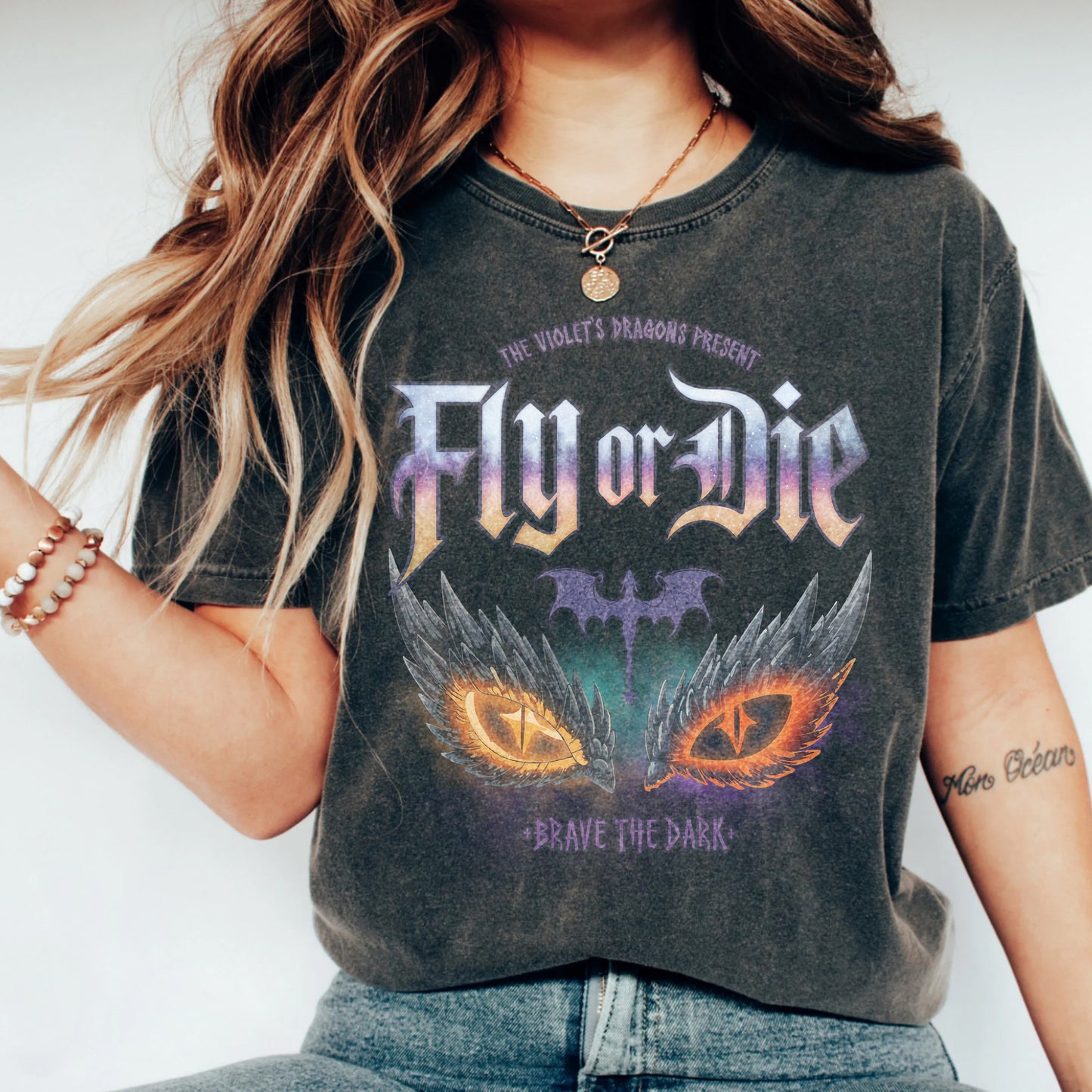 Fly or Die – Fourth Wing Inspired Graphic Tee